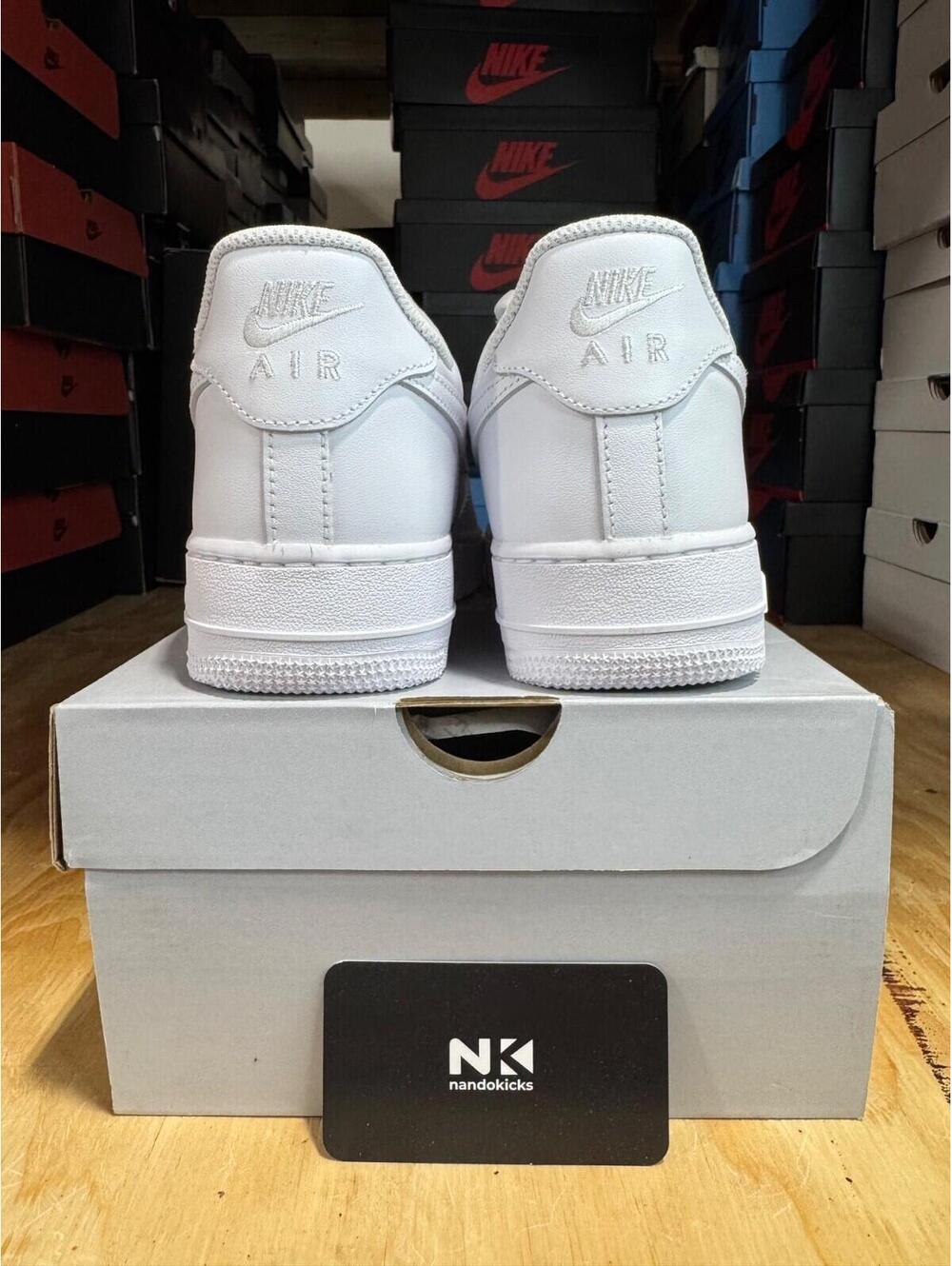 Nike Air Force 1 '07 'Triple White' CW2288-111 BRAND NEW MENS SIZES 9 - Picture 2 of 5